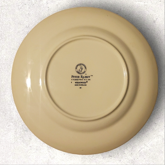 Wedgwood Peter Rabbit 3 Piece Set - Picture 7 of 7